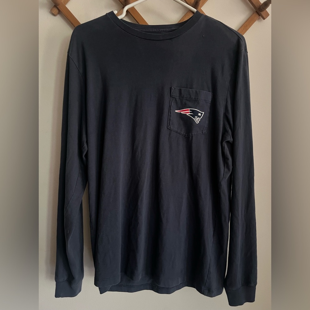 Vineyard Vines Men's New England Patriots Dark Blue Long Sleeve Tee